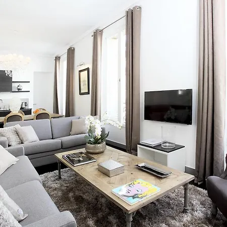 Livinparis - Luxury 3 Bedrooms Le Louvre I