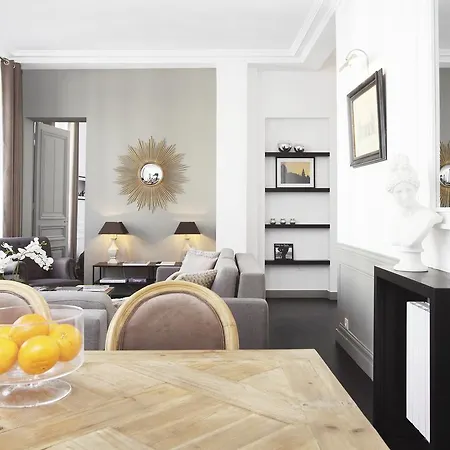 Livinparis - Luxury 3 Bedrooms Le Louvre I * Parijs