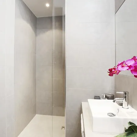 Livinparis - Luxury 3 Bedrooms Le Louvre I Parijs