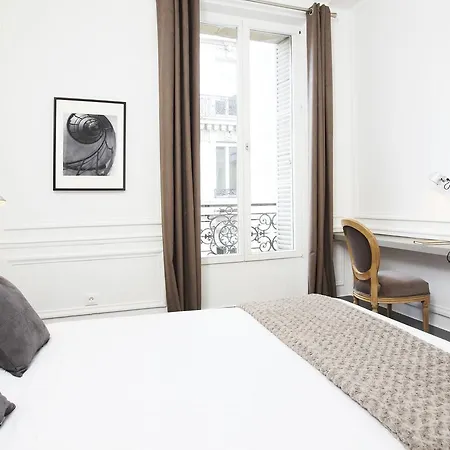 Livinparis - Luxury 3 Bedrooms Le Louvre I Apartment Paris