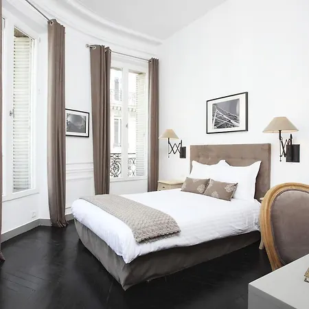 Livinparis - Luxury 3 Bedrooms Le Louvre I