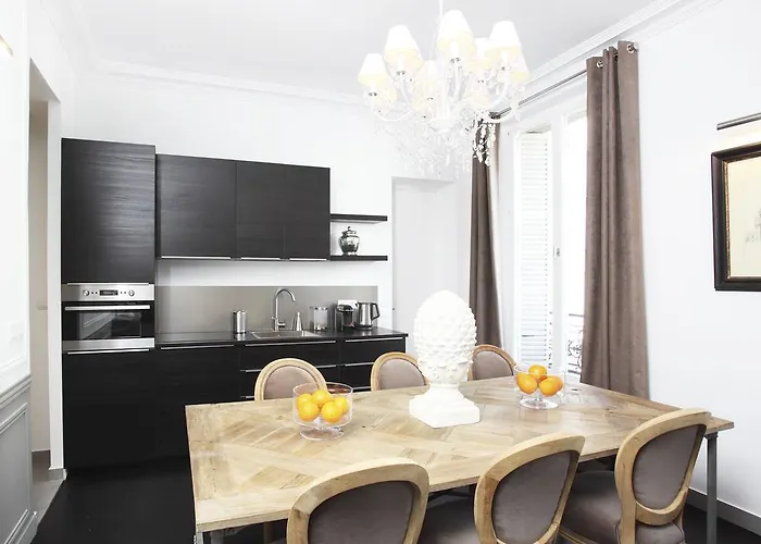 Appartamento Livinparis - Luxury 3 Bedrooms Le Louvre I