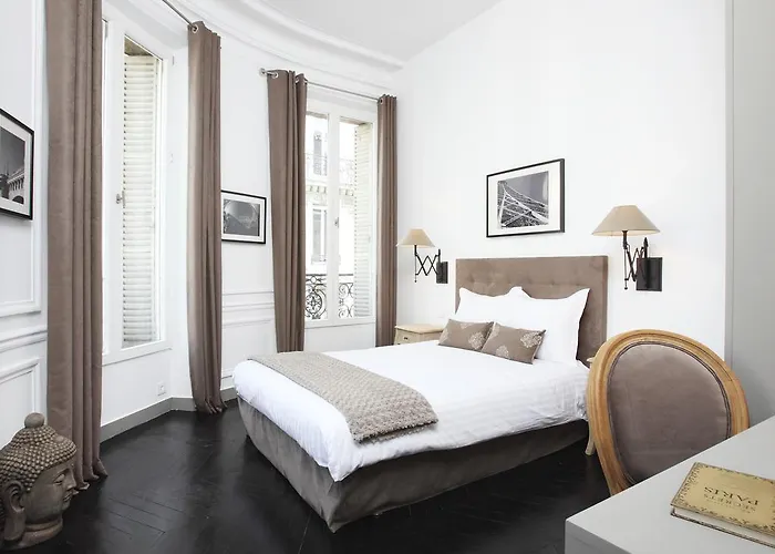 Livinparis - Luxury 3 Bedrooms Le Louvre I